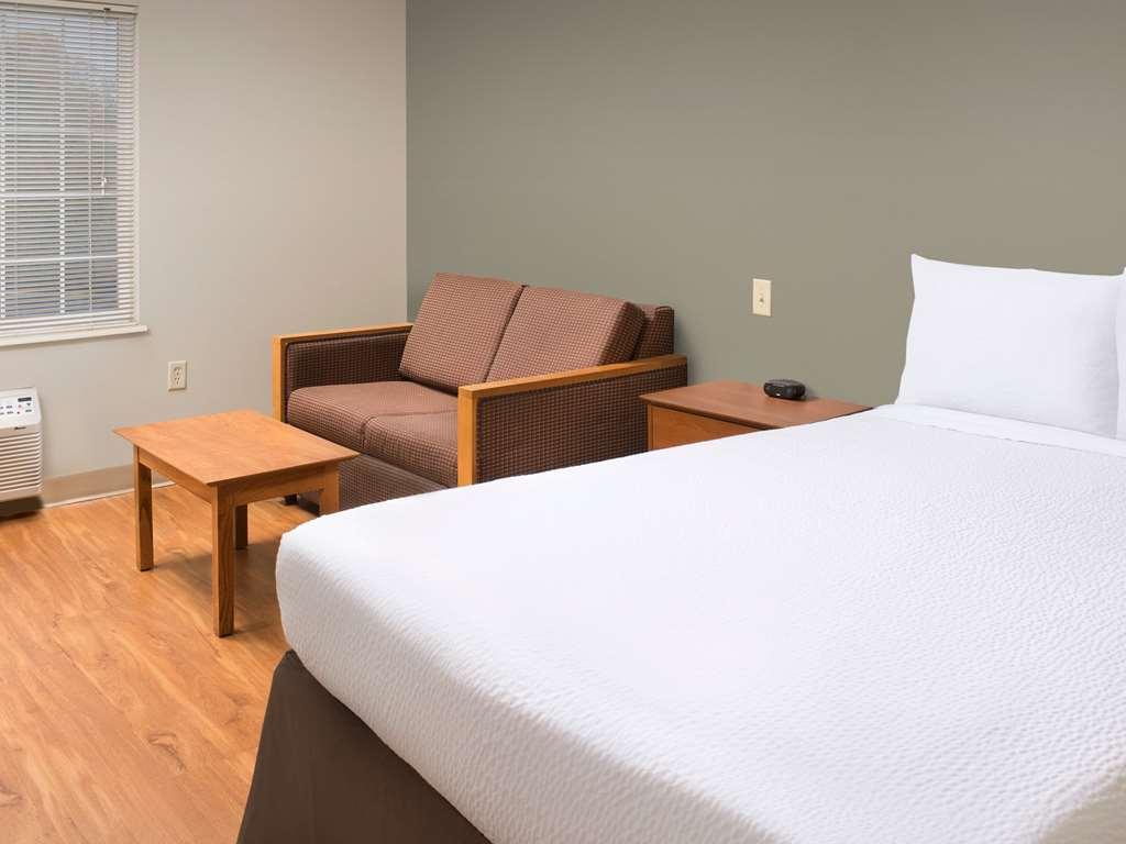 Extended Stay America Select Suites - Wichita - South 객실 사진