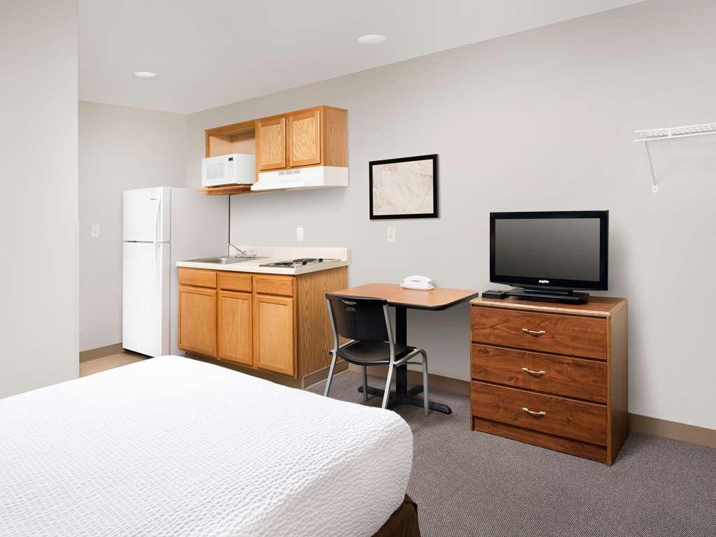 Extended Stay America Select Suites - Wichita - South 객실 사진